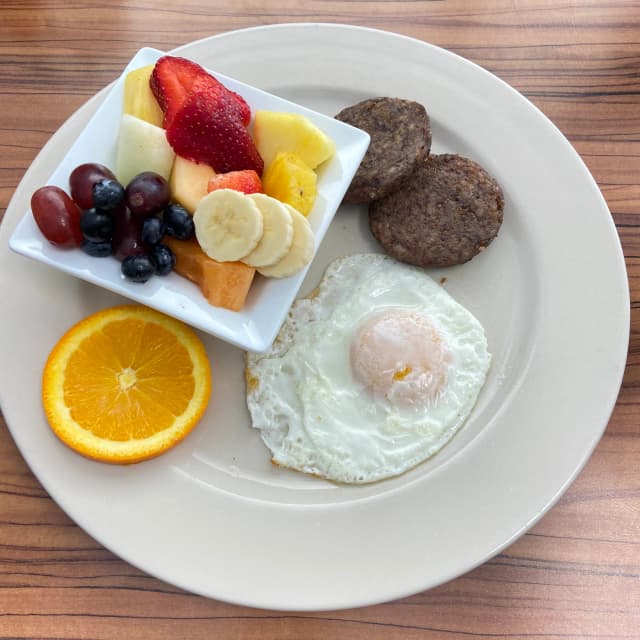 Classic - 1 Egg with Choice of Meat and Toast