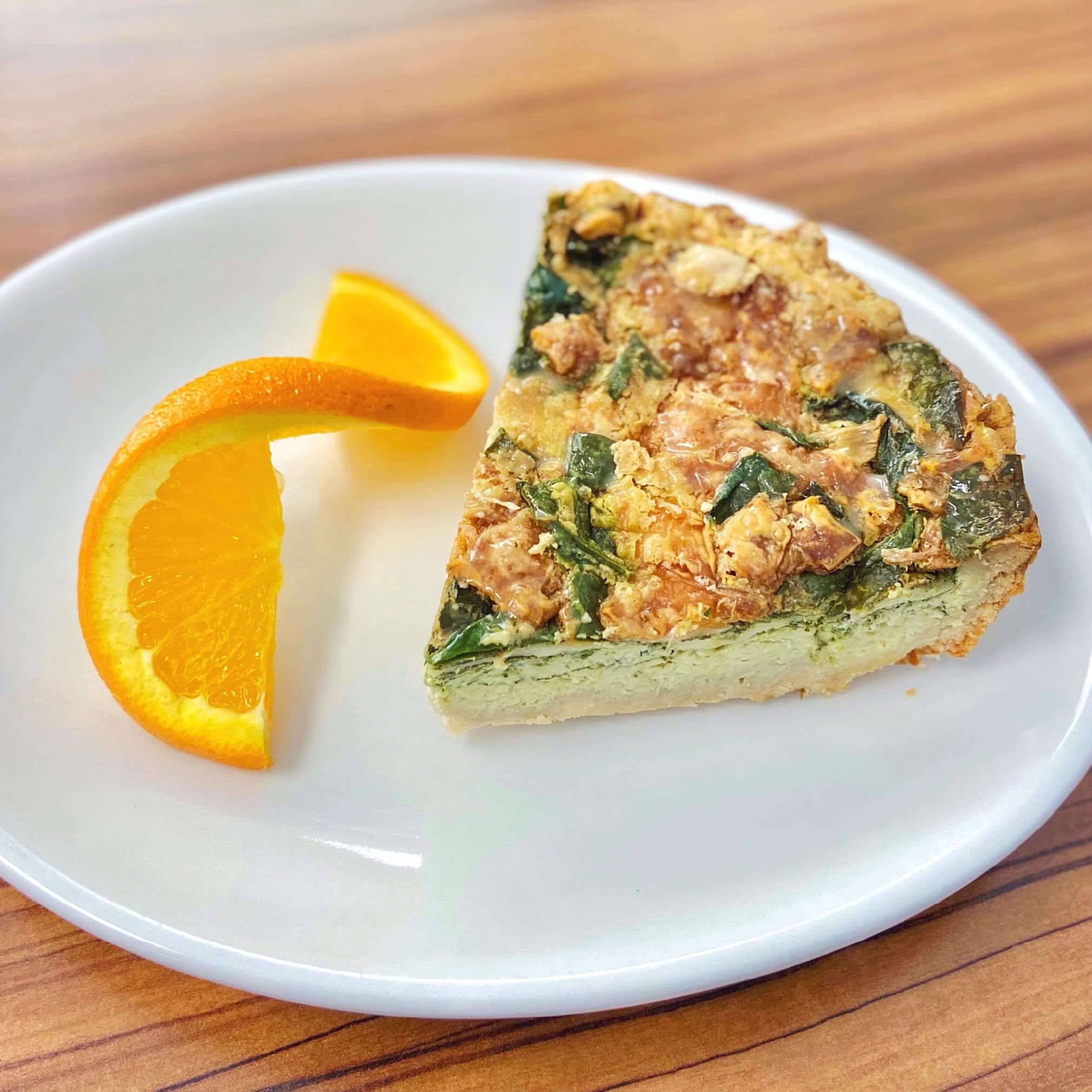 Benedicts offers delicious breakfast restaurant in Dunedin, Florida.